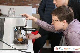 Emily Rosenberg of Stumptown Coffee’s education team pulls a shot with the Infuser.